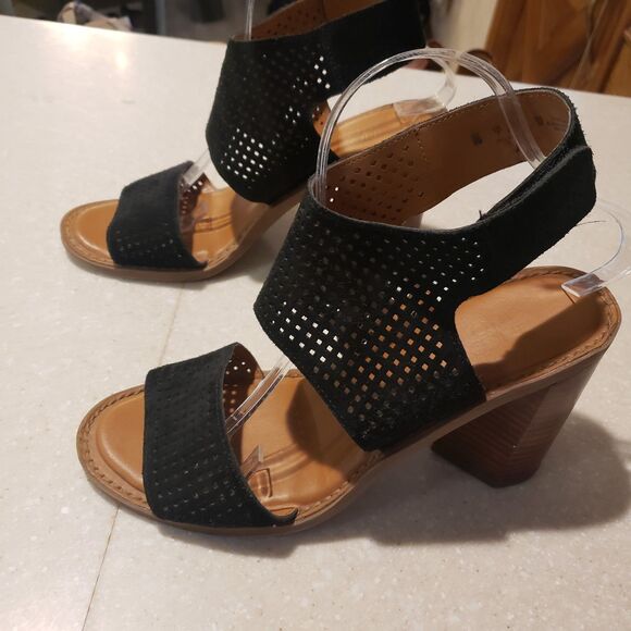 Franco Sarto Sandals Delores Women's 9M Black Suede A47 - Picture 6 of 8